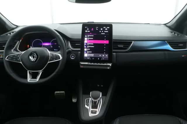 Renault Captur (2025) thumbnail 3