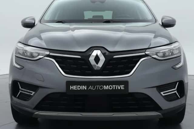 Renault Arkana (2022) thumbnail 2