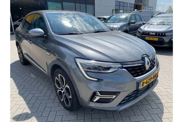 Renault Arkana (2022) thumbnail 2