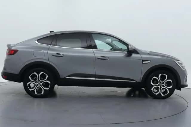 Renault Arkana (2022) thumbnail 4