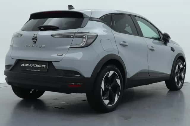 Renault Captur (2025) thumbnail 2