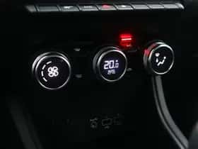 Renault Captur (2023) thumbnail 13