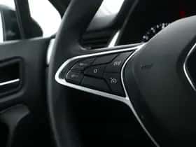 Renault Captur (2023) thumbnail 15