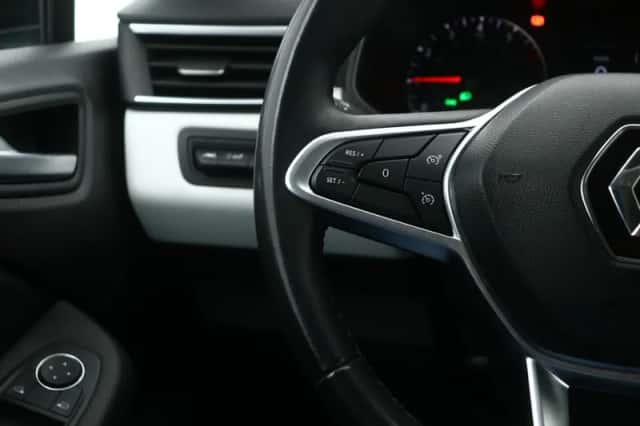 Renault Clio (2022) thumbnail 16