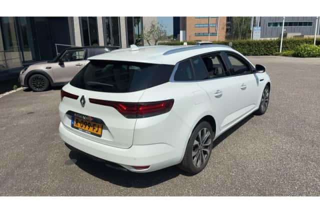 Renault Mégane (2021) thumbnail 3