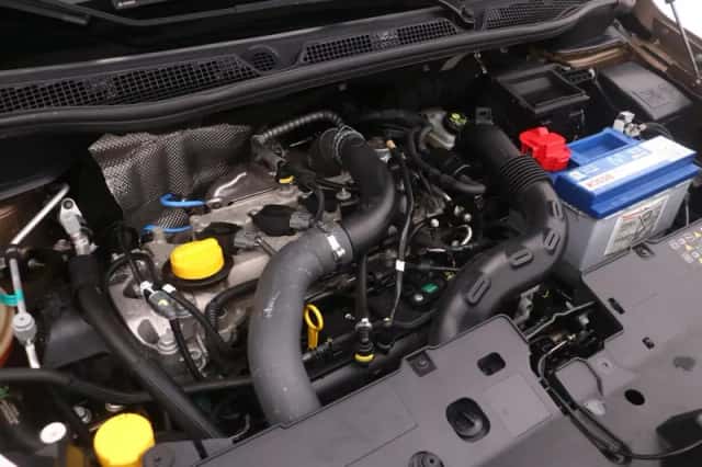 Renault Captur (2017) thumbnail 32