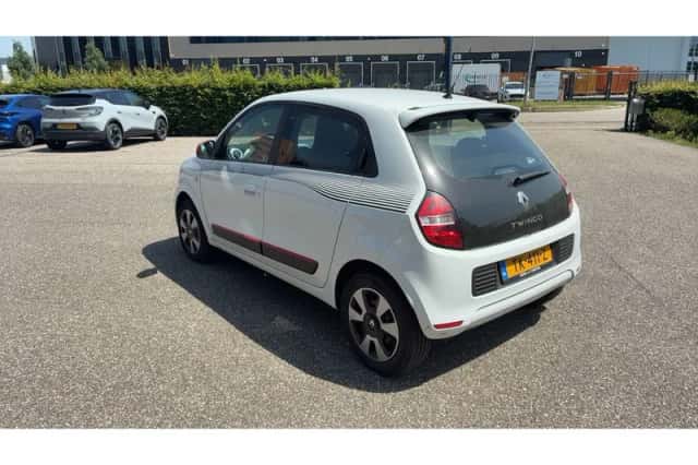 Renault Twingo (2018) thumbnail 2