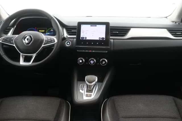 Renault Captur (2021) thumbnail 3