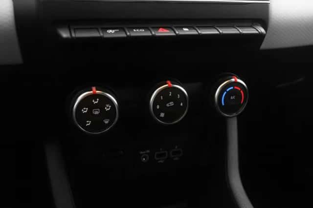 Renault Clio (2022) thumbnail 32