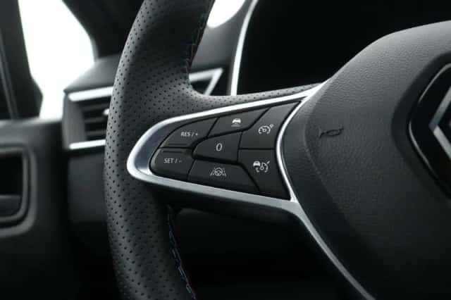 Renault Clio (2024) thumbnail 16