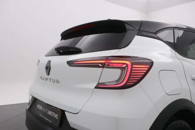 Renault Captur (2025) thumbnail 6