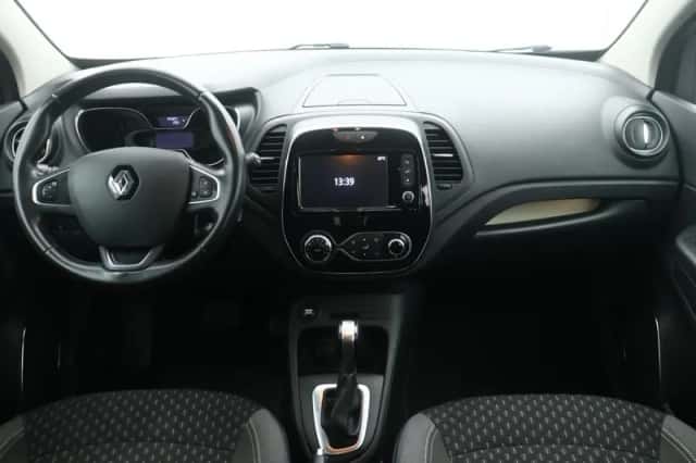 Renault Captur (2017) thumbnail 3