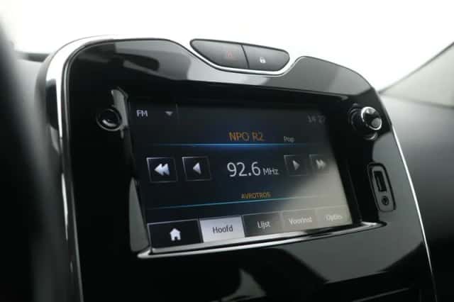 Renault Clio (2014) thumbnail 20