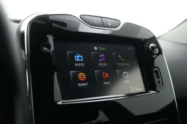Renault Clio (2014) thumbnail 21