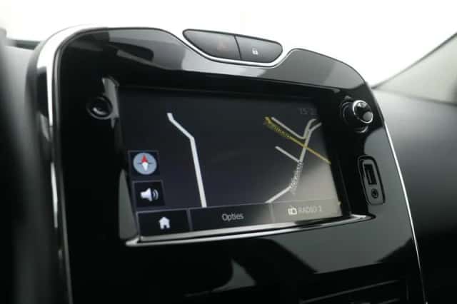 Renault Clio (2014) thumbnail 22