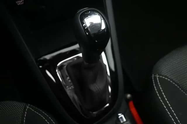 Renault Clio (2014) thumbnail 24