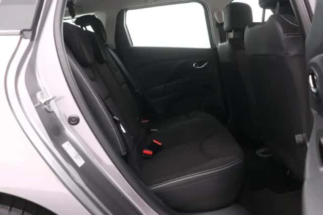 Renault Clio (2014) thumbnail 31