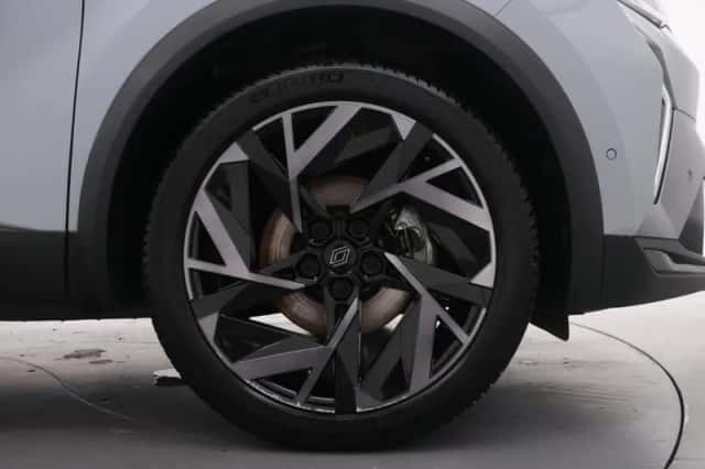 Renault Captur (2025) thumbnail 5