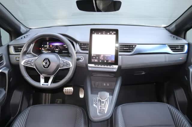 Renault Captur (2025) thumbnail 3