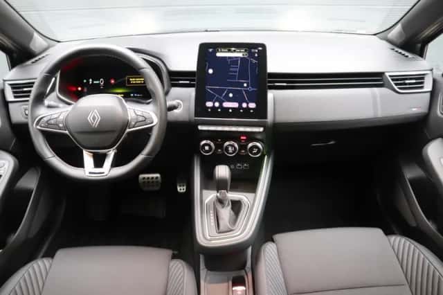 Renault Clio (2025) thumbnail 3