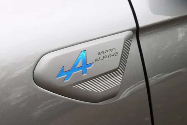 Renault Clio (2025) thumbnail 4