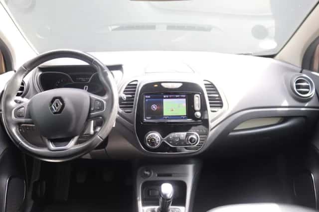 Renault Captur (2018) thumbnail 3