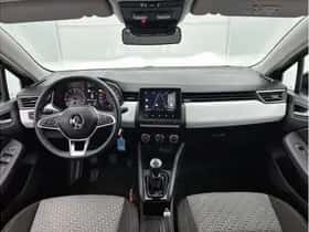 Renault Clio (2023) thumbnail 3