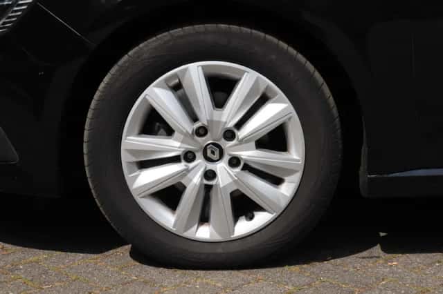 Renault Mégane (2023) thumbnail 5