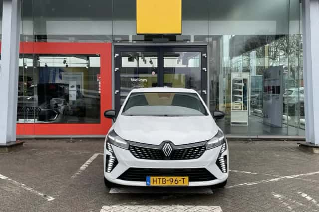 Renault Clio (2025) thumbnail 2