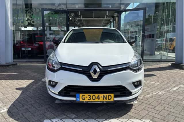 Renault Clio (2019) thumbnail 2