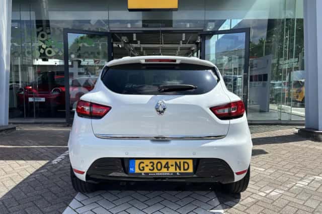 Renault Clio (2019) thumbnail 3