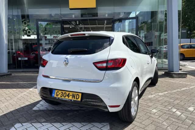 Renault Clio (2019) thumbnail 4