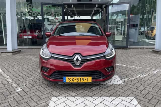 Renault Clio (2018) thumbnail 2