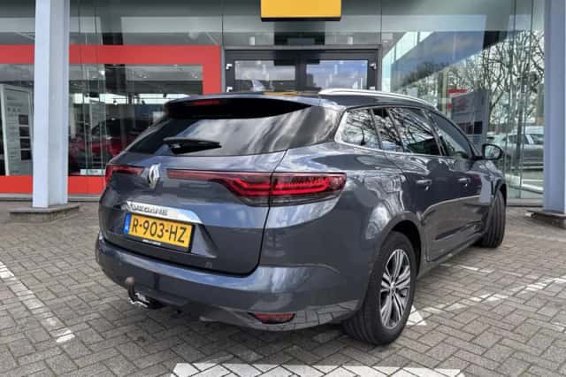 Renault Mégane (2022) thumbnail 5