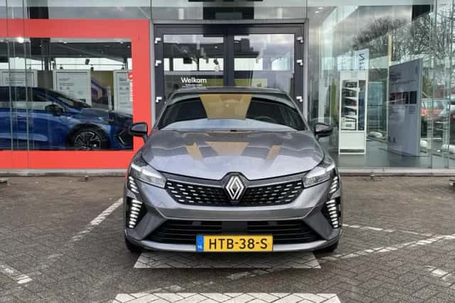 Renault Clio (2025) thumbnail 2