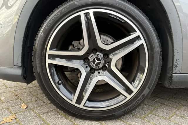 Mercedes-Benz GLA (2018) thumbnail 4