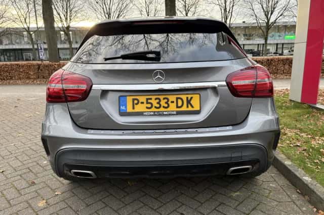 Mercedes-Benz GLA (2018) thumbnail 6