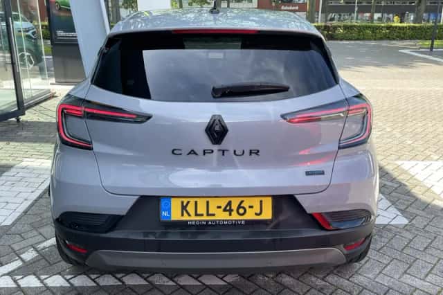 Renault Captur (2025) thumbnail 5