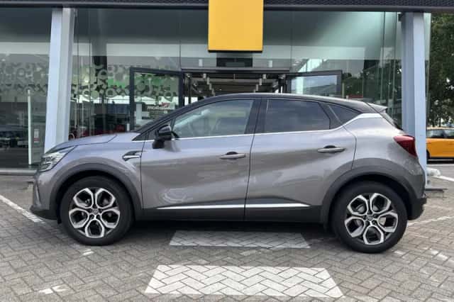 Renault Captur (2021) thumbnail 5