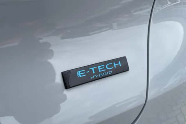 Renault Captur (2025) thumbnail 6
