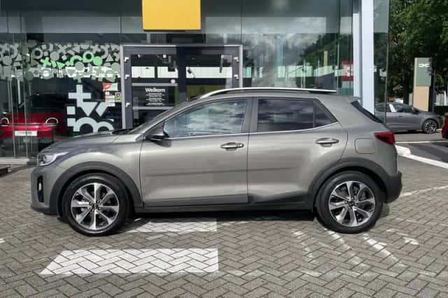 Kia Stonic (2019) thumbnail 4