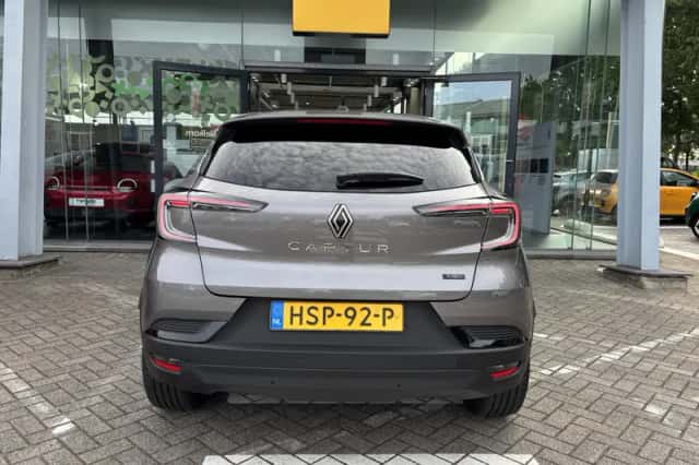 Renault Captur (2025) thumbnail 3
