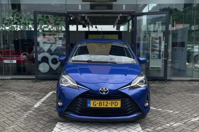 Toyota Yaris (2019) thumbnail 2