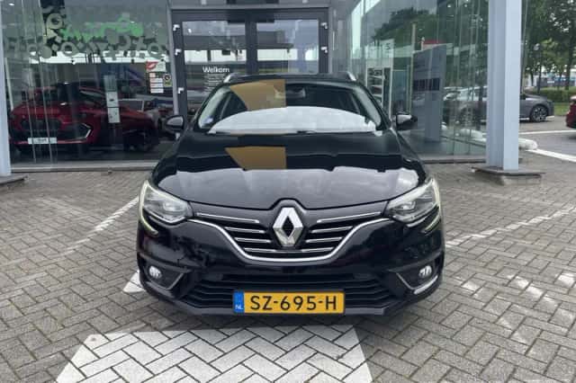 Renault Mégane (2018) thumbnail 2