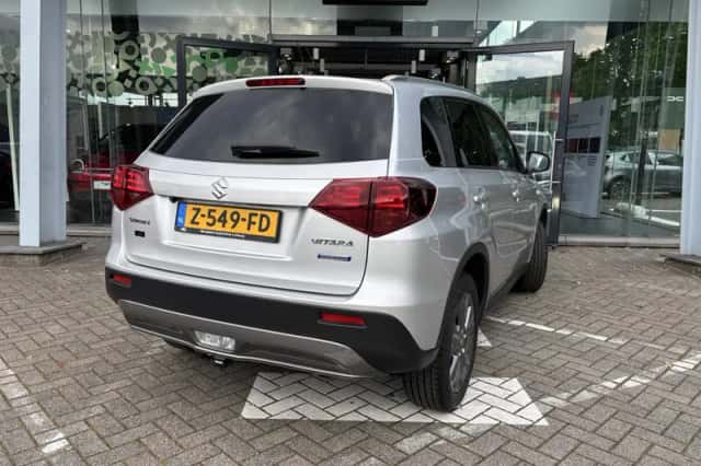 Suzuki Vitara (2022) thumbnail 6