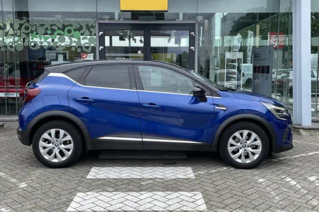Renault Captur (2021) thumbnail 3