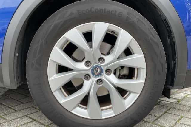 Renault Captur (2021) thumbnail 4