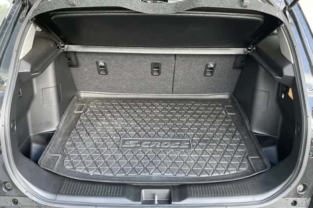 Suzuki S-Cross (2024) thumbnail 6