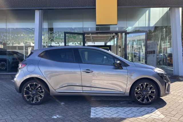Renault Clio (2024) thumbnail 6