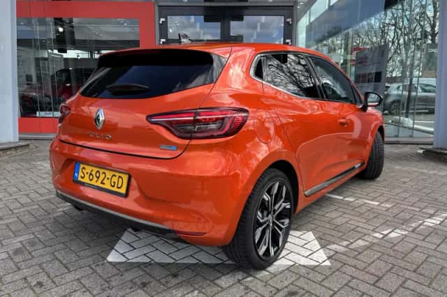 Renault Clio (2023) thumbnail 6